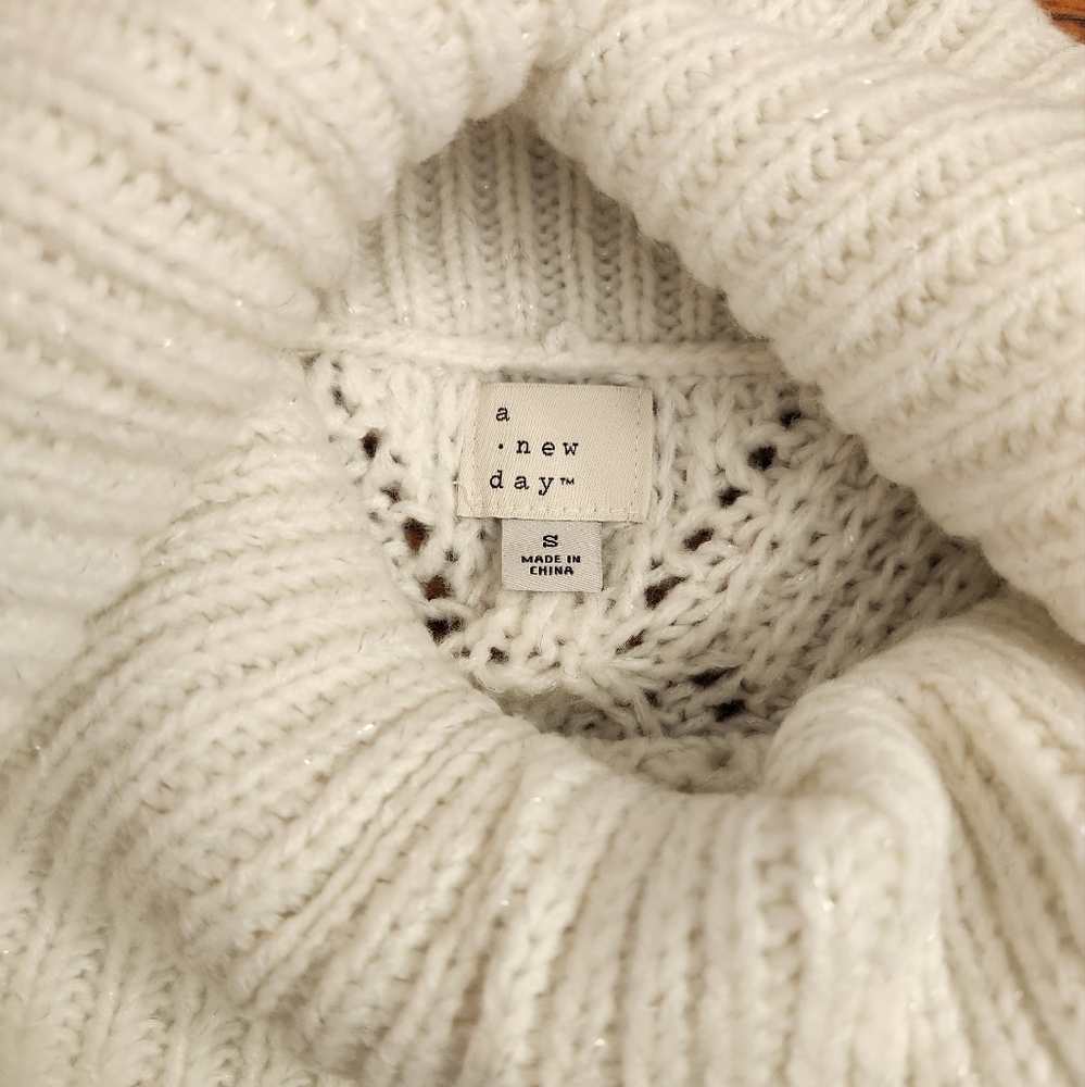 A New Day white Turtle Neck open knit sweater size small - Picture 13 of 16